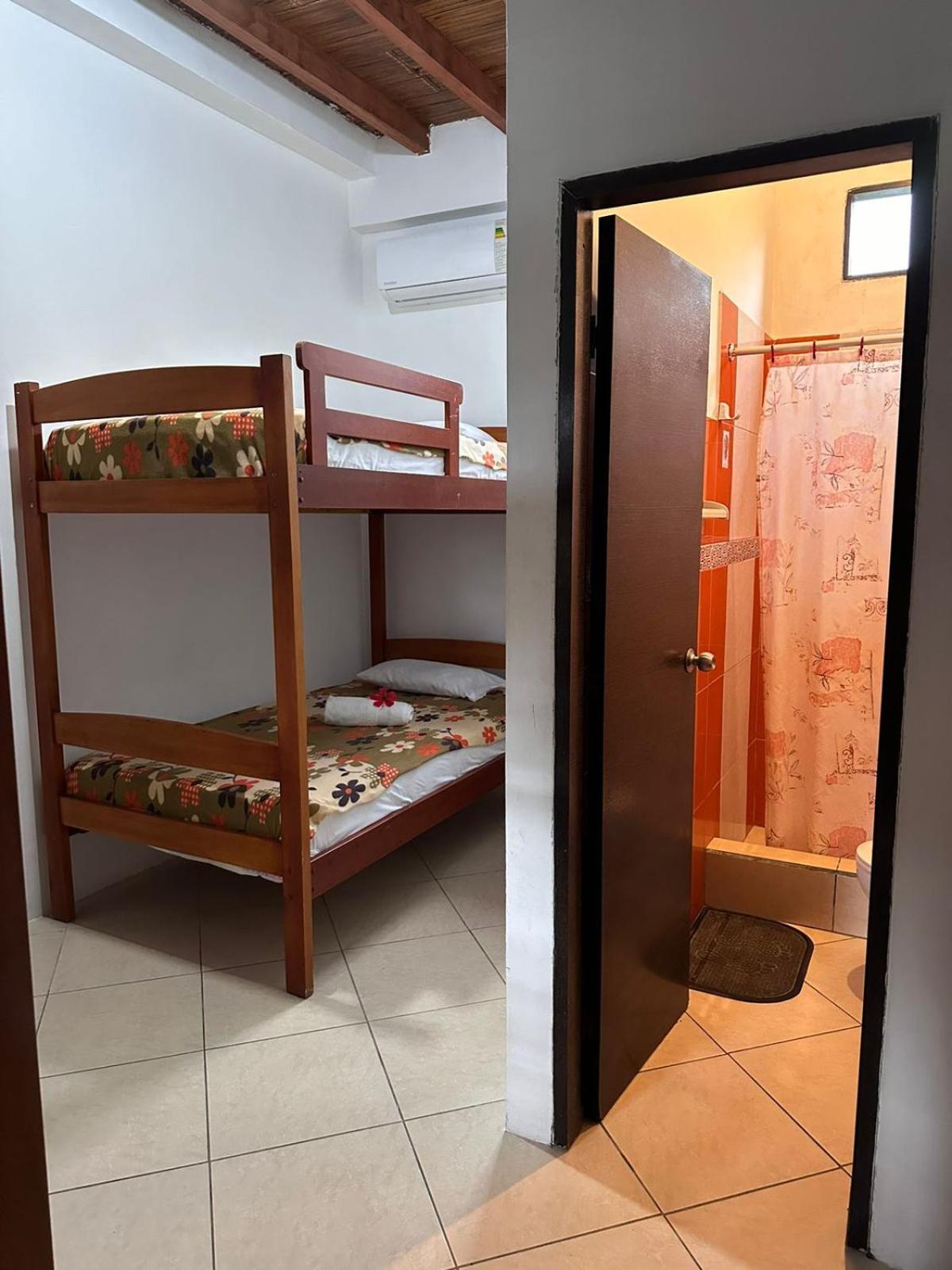 Hostal Casa Taisha Montanita Bagian luar foto