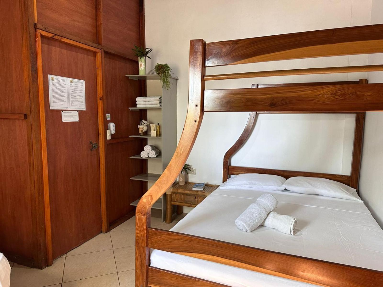 Hostal Casa Taisha Montanita Bagian luar foto